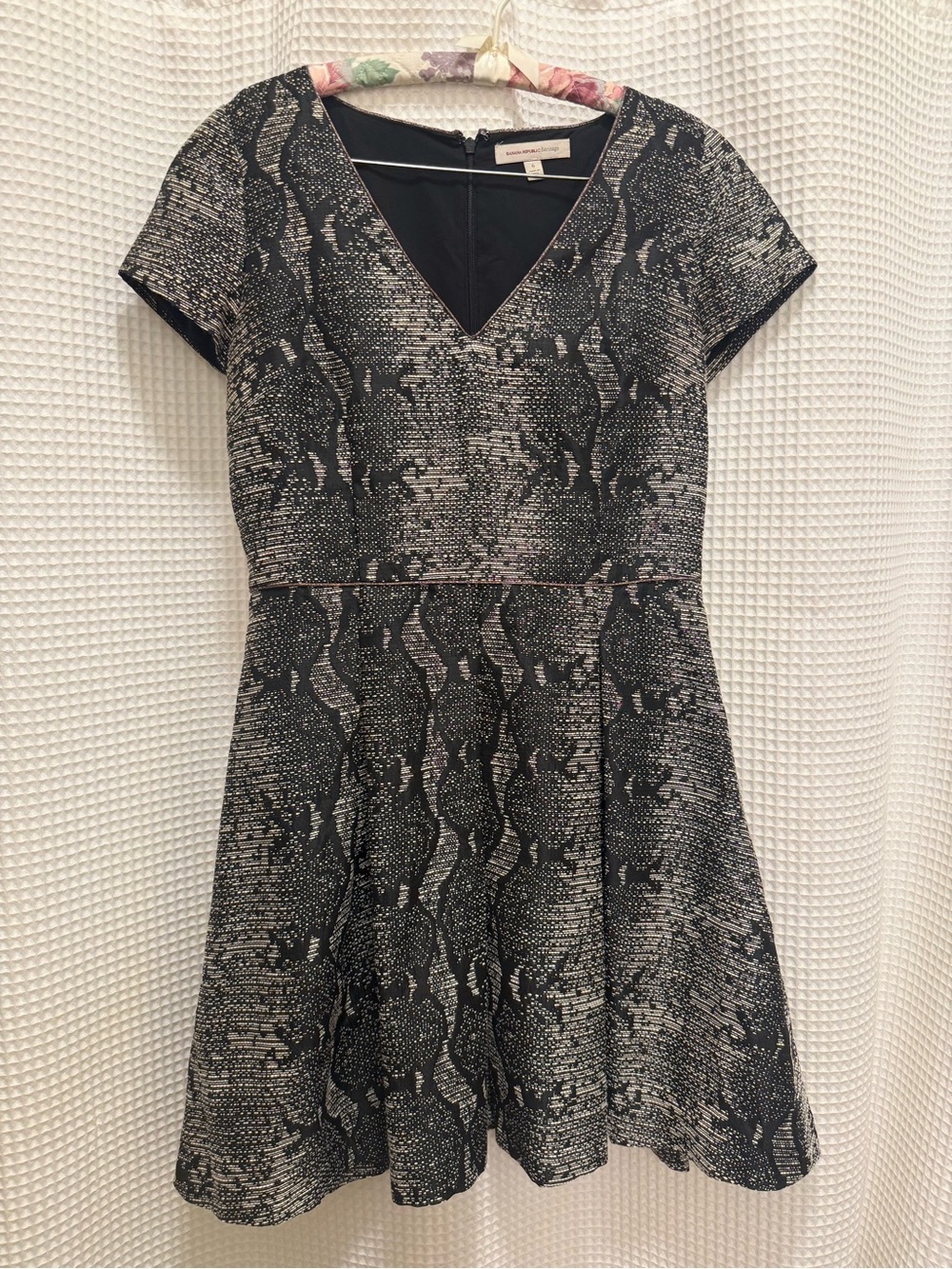 Banana Republic Black & White Snake Textured Mini Dress - size 6